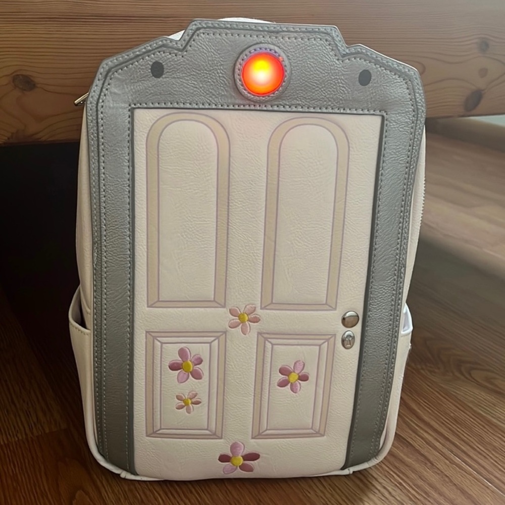 NWT Monster’s Inc. Boo door Loungefly backpack 💕